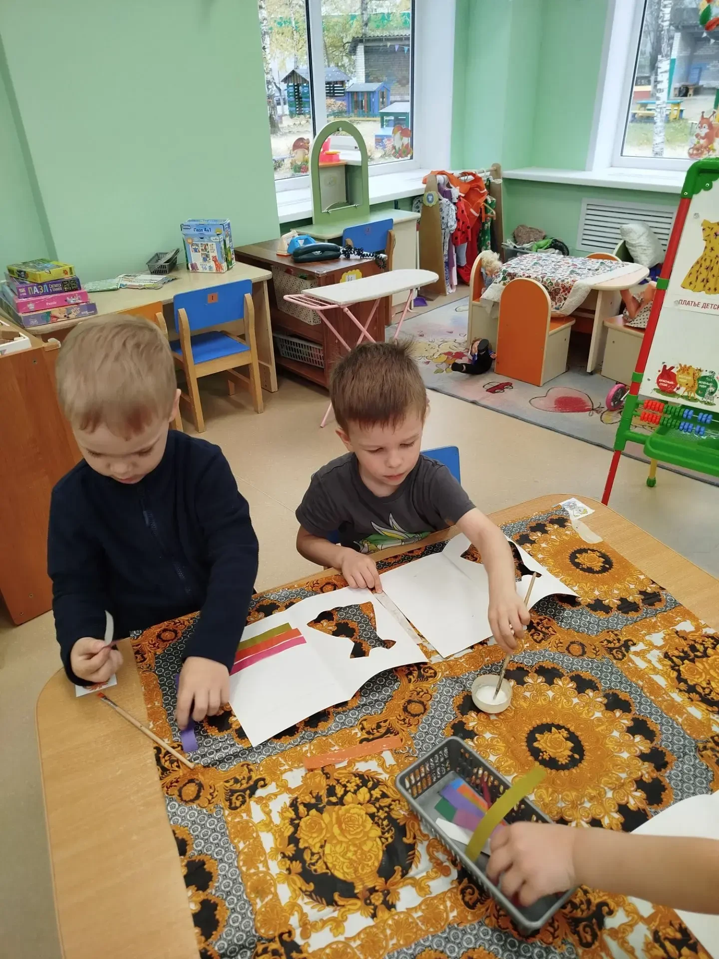 ✨ Сегодня в группе "Машенька" прошло увлекательное занятие по аппликации —  ребята созд...