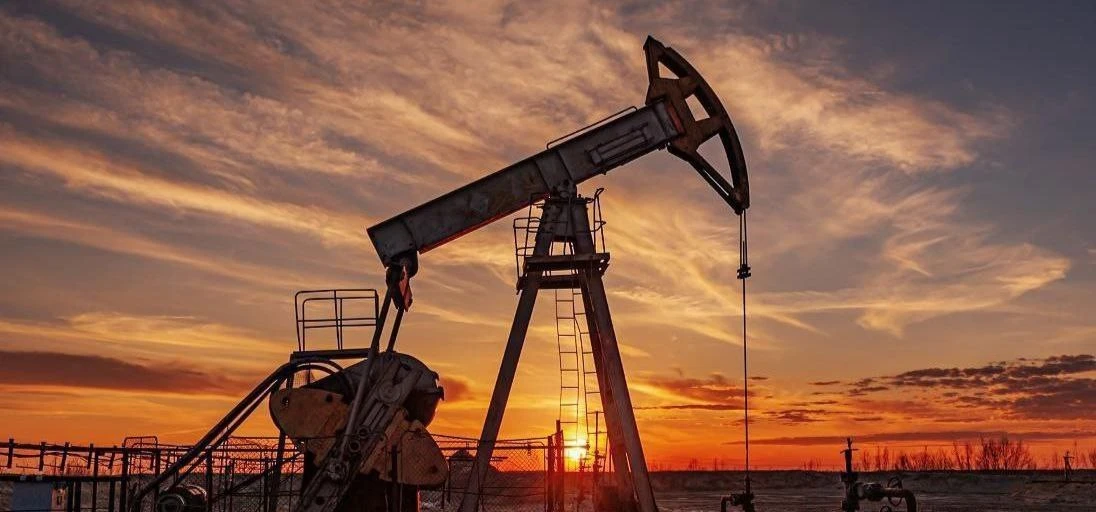 🇰🇿 Объём добычи нефти в Казахстане сократился на 8,3%, природного газа — на 8,1%