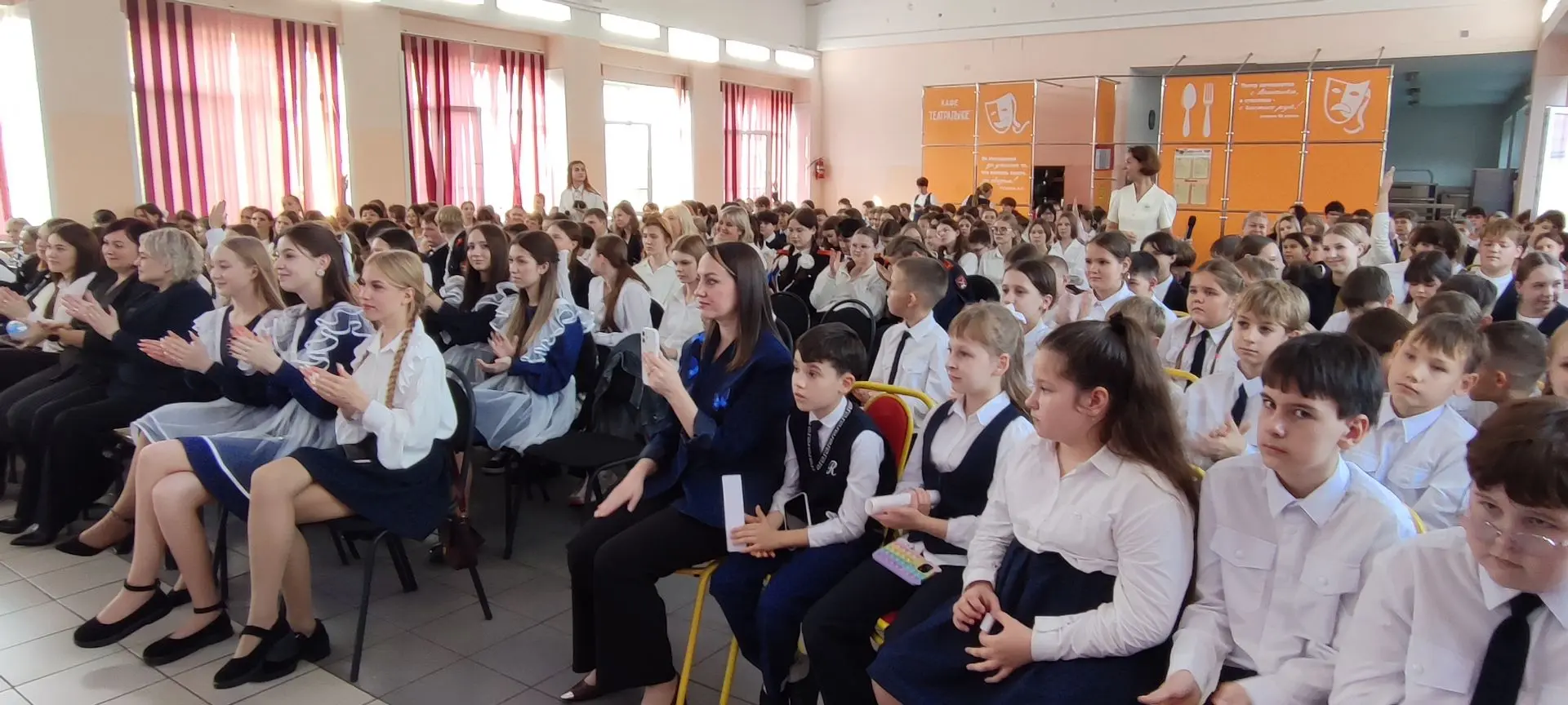 В завершении встречи слова благодарности от имени руководства муниципалитета гостю выра...
