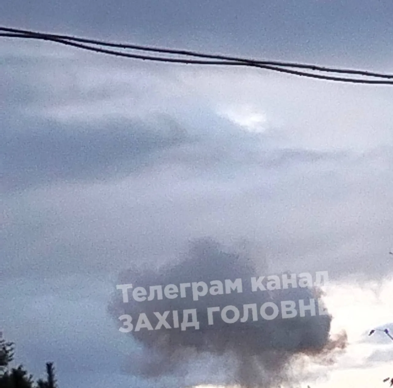 Взрывы гремят в Луцке