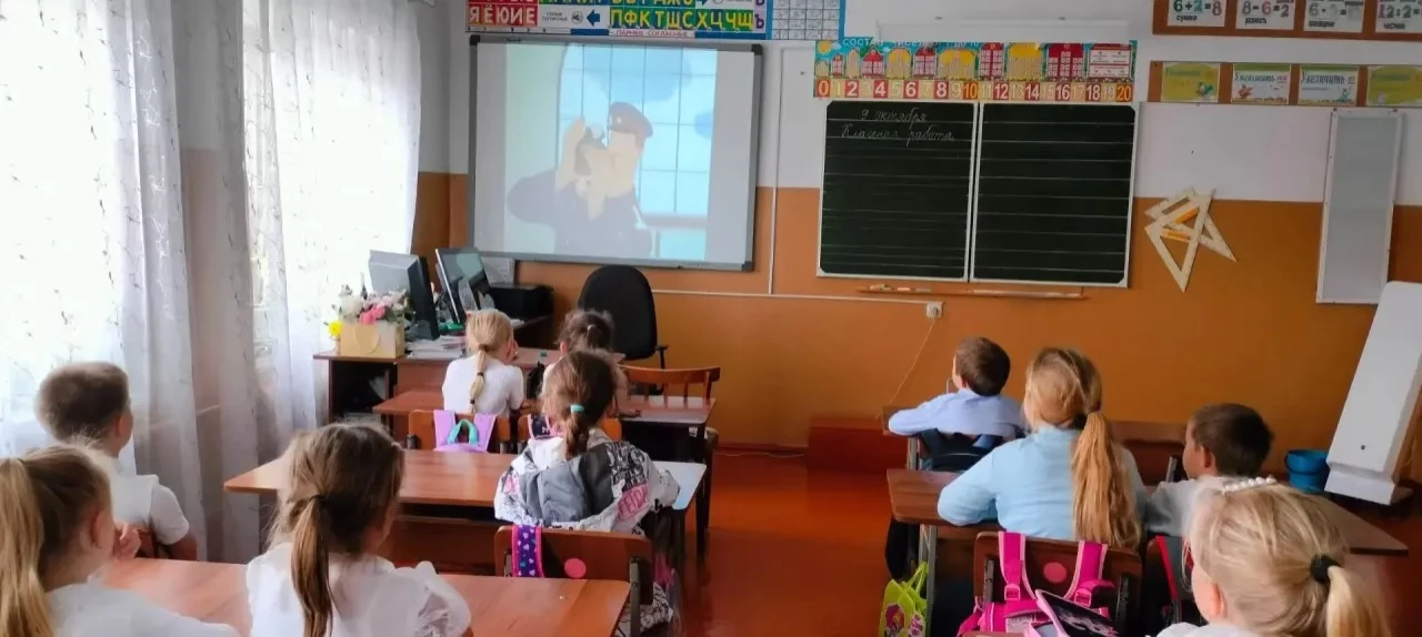 📖Литературный десант во 2 «В»!