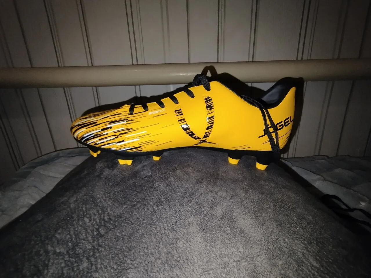 Продам футбольные бутсы Jogel Rapido FG Yellow/black, 1100