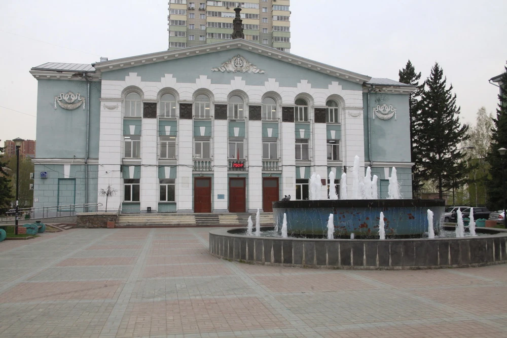 Один из самых красивых дворцов культуры отремонтируют в Новосибирске
