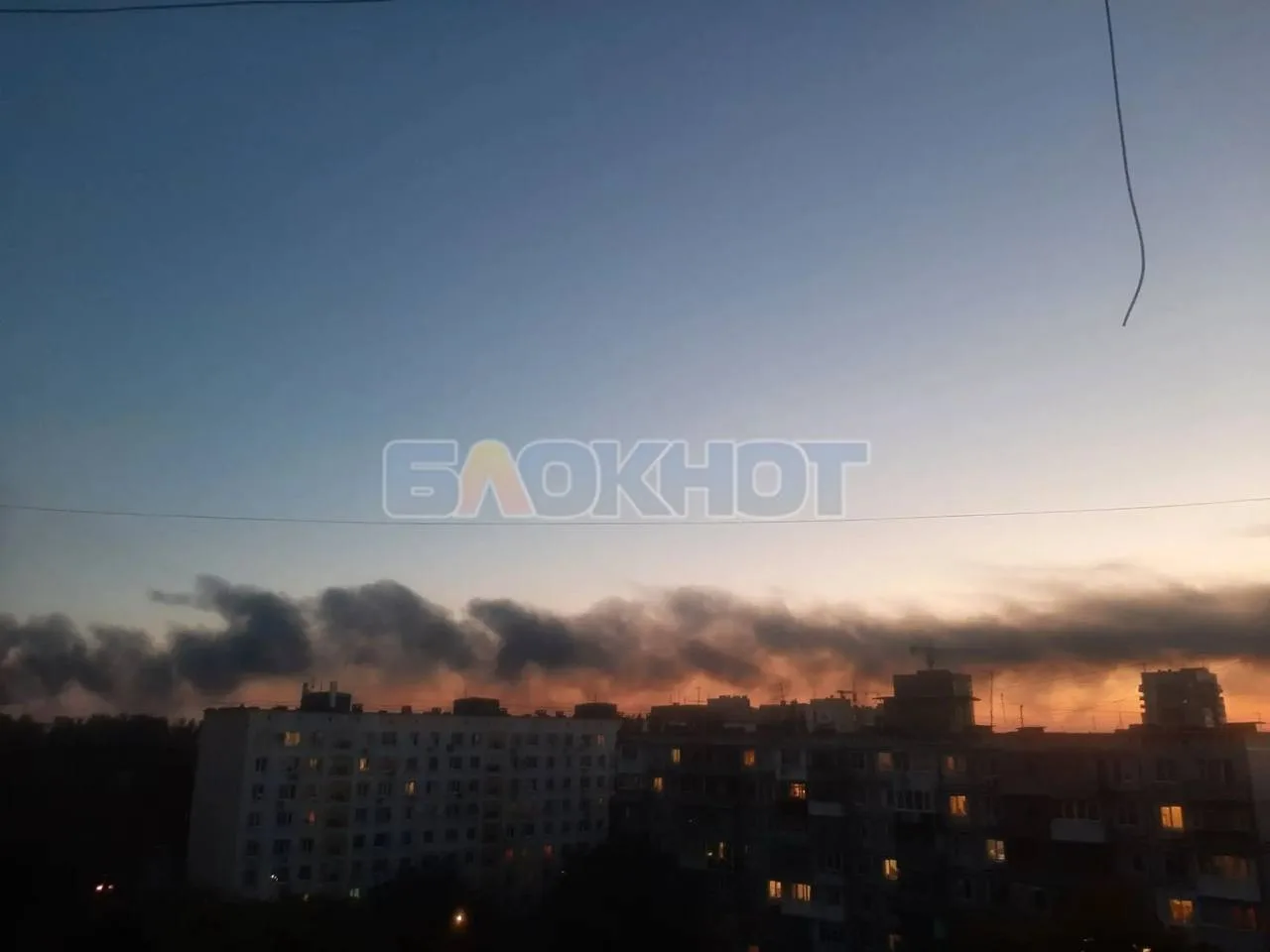 🔥 Черный дым от пожара в Ростове добрался до Каратаево