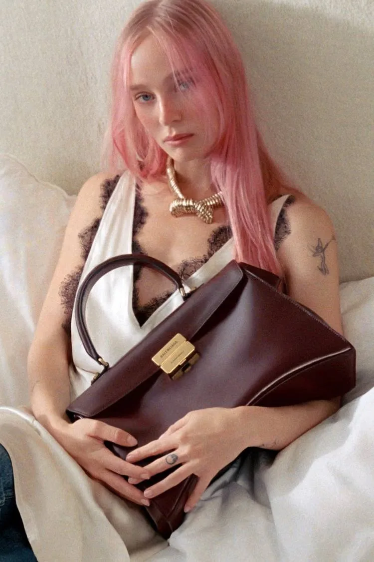Balenciaga Hourglass Avenue Bag 😍✨