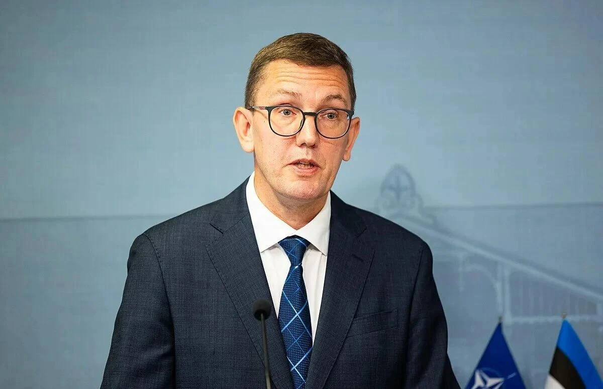 🇪🇪👓 Эстонский премьер Кристен Михал решил устроить очередную мелкую пакость и перекр...