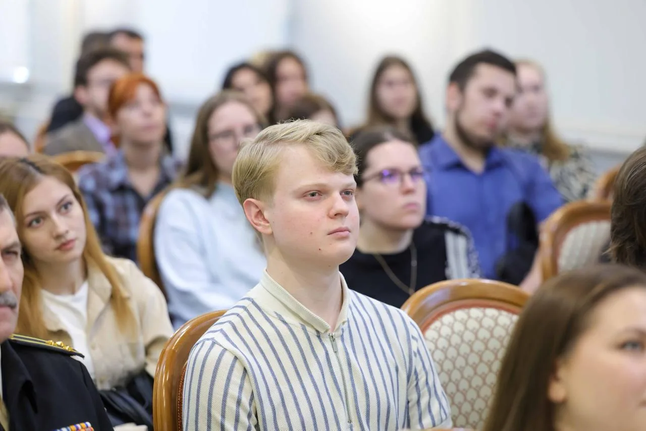 Подписаться на нас