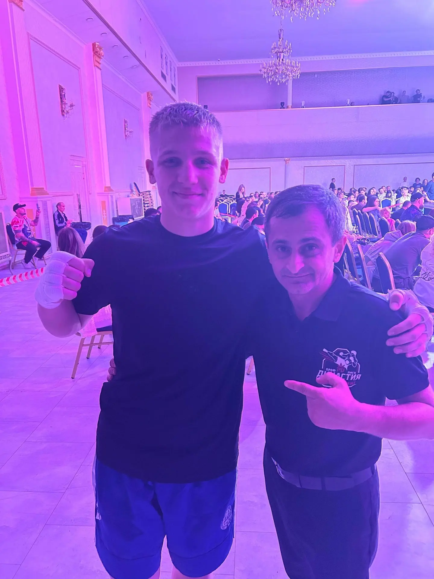 🥊 Наш земляк Александр Плохотников — с яркой победой!