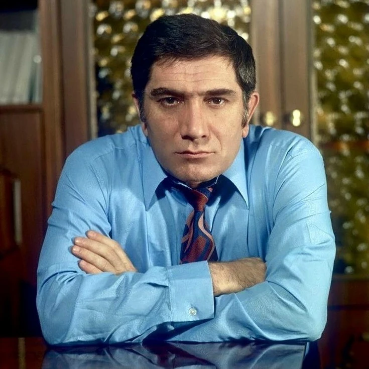 Гораздо меньше на земле армян,