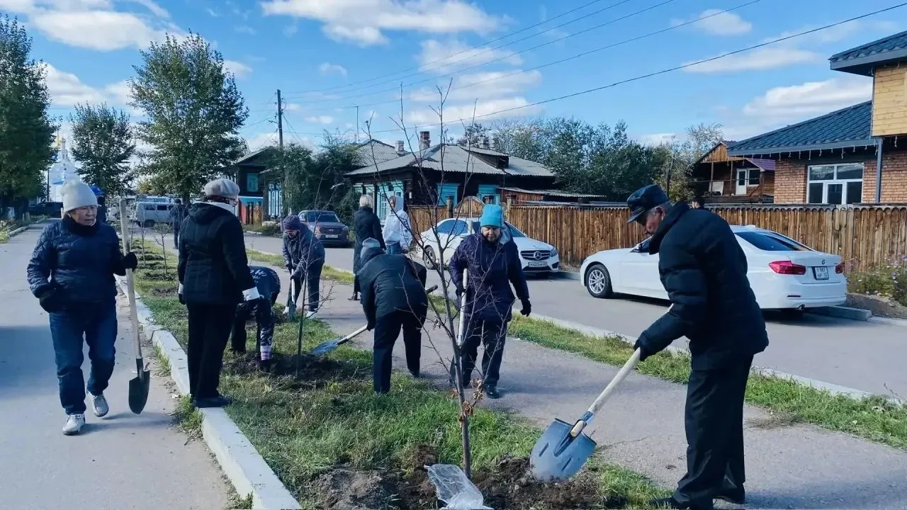 В Железнодорожном районе с начала месячника чистоты собрали более 180 кубометров мусора
