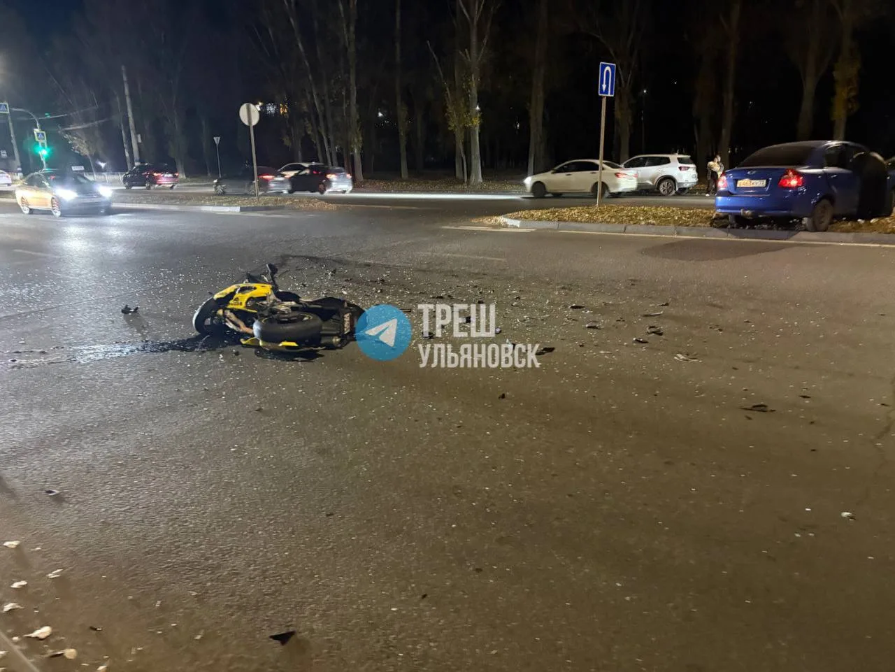 😱 Мотоциклист влетел в автомобиль на Созидателей