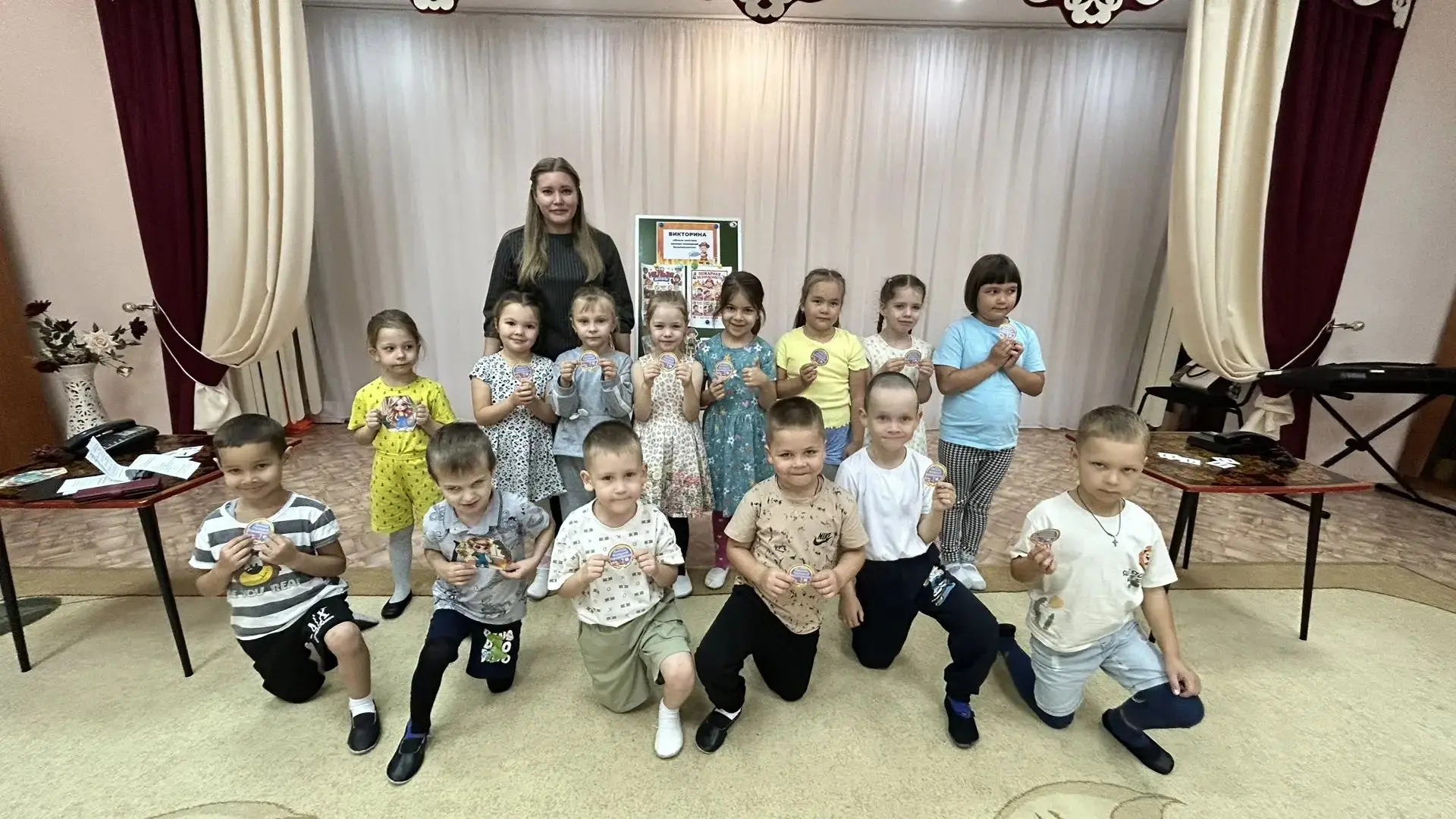 Сегодня в старшей группе «Аленушка» прошла увлекательная викторина «Юные знатоки правил...