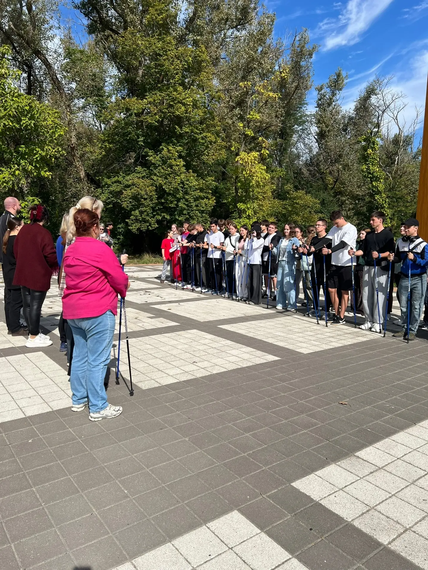 🚶‍♀️💪 ШАГАЕМ К ЗДОРОВЬЮ И АКТИВНОСТИ: НА ТЕХФАКЕ ПРОШЕЛ МАСТЕР-КЛАСС ПО СКАНДИНАВСКОЙ...
