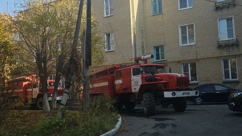 В Еманжелинске в жилом доме по улице Гагарина произошёл взрыв газовой колонки — двоих д...