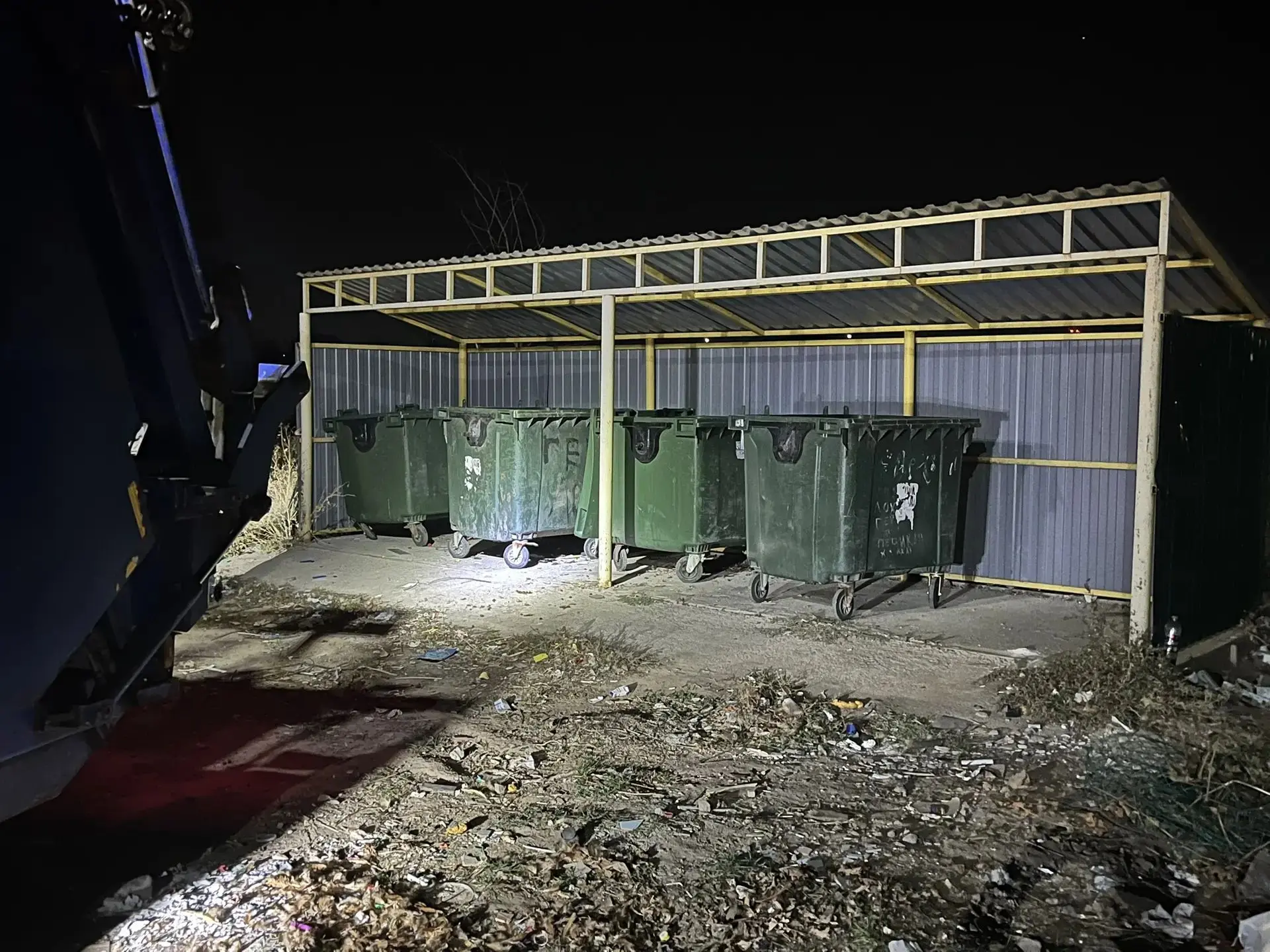 Уважаемые садоводы! 11.10.2026 г.🚛 Вывоз веток 🌿 мусора, отходов (подбор) с территори...