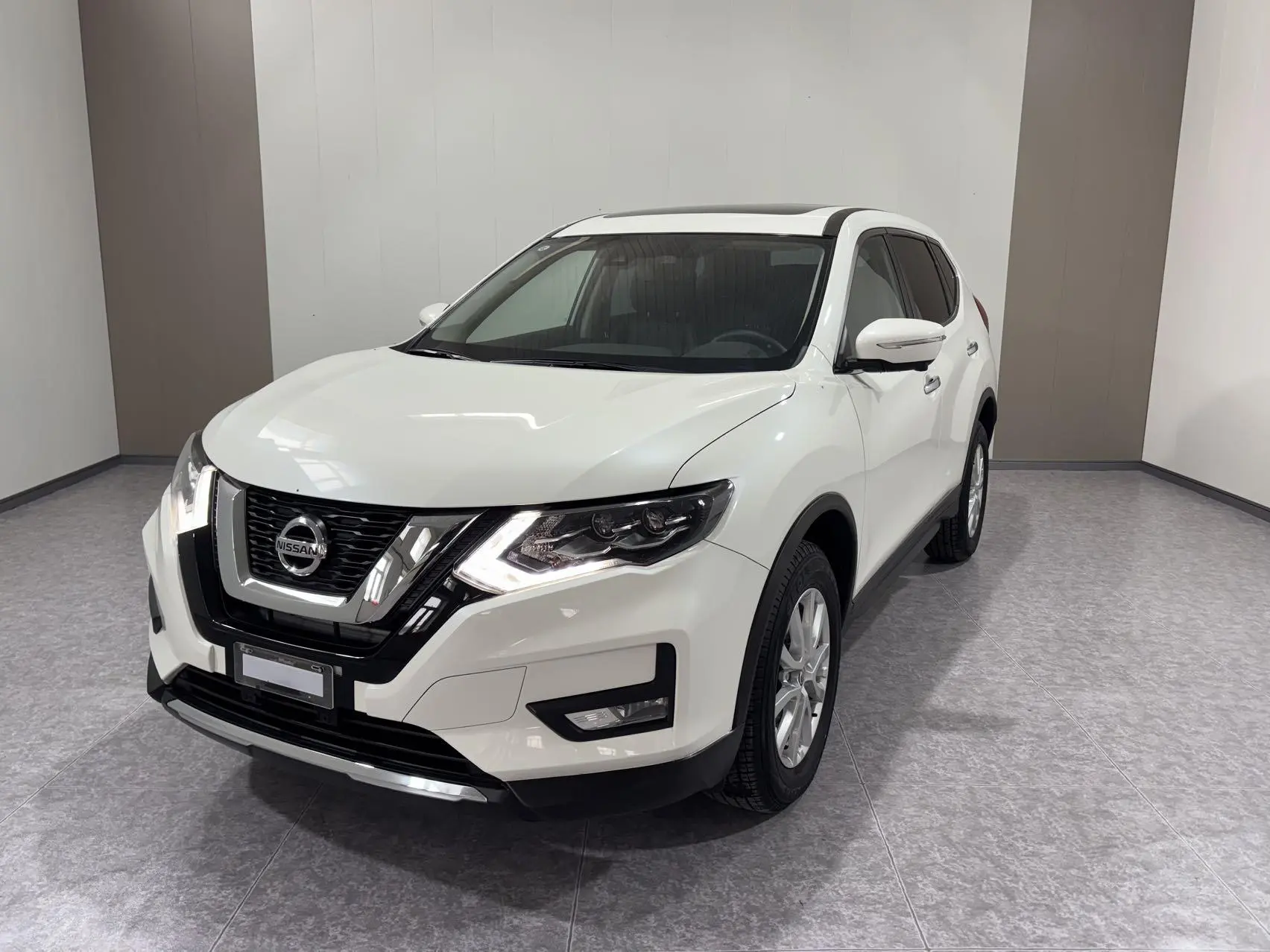 🚗 Nissan 2023