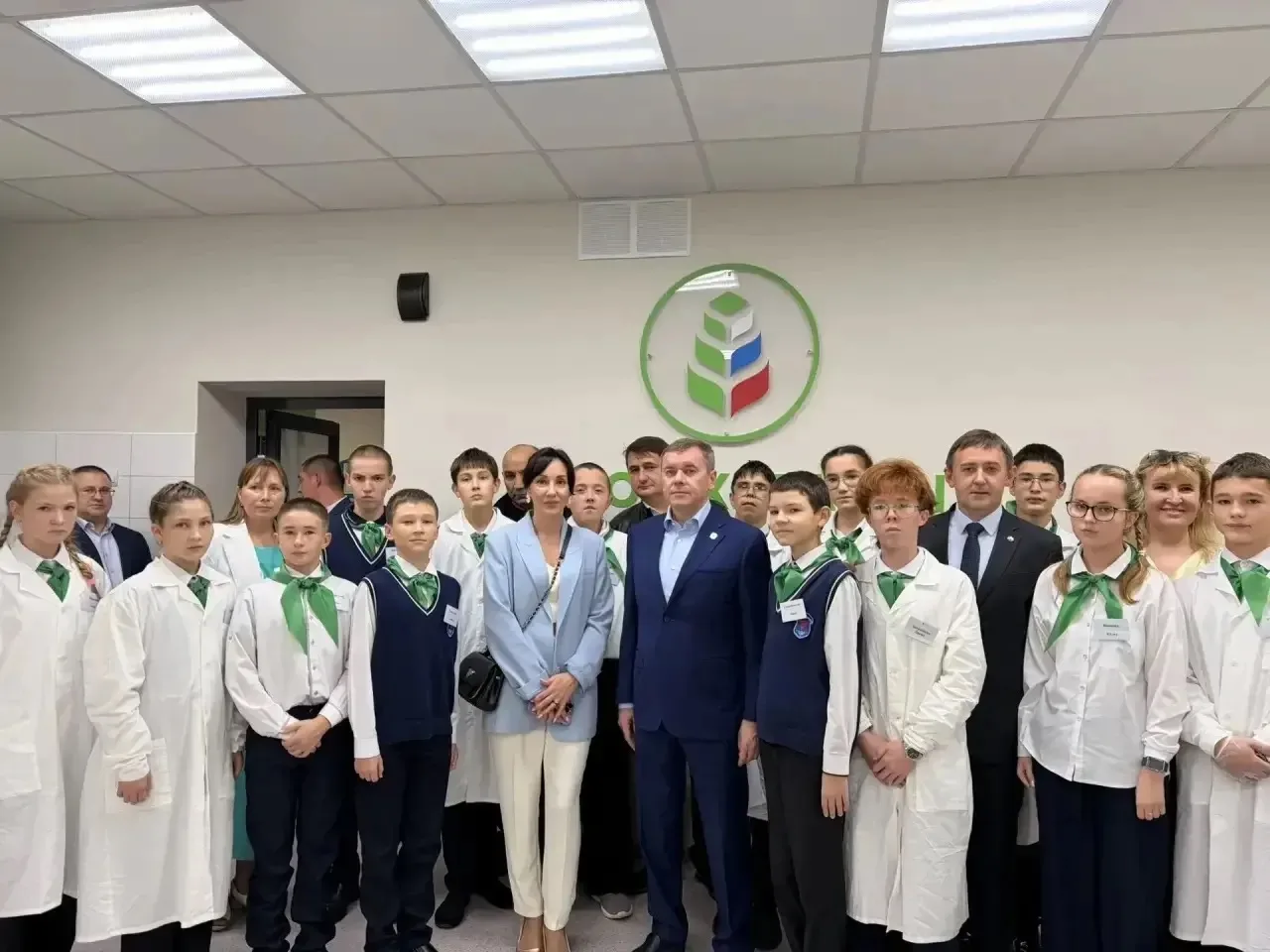 Сегодня наш район с рабочим визитом посетил заместитель Премьер-министра Республики Тат...