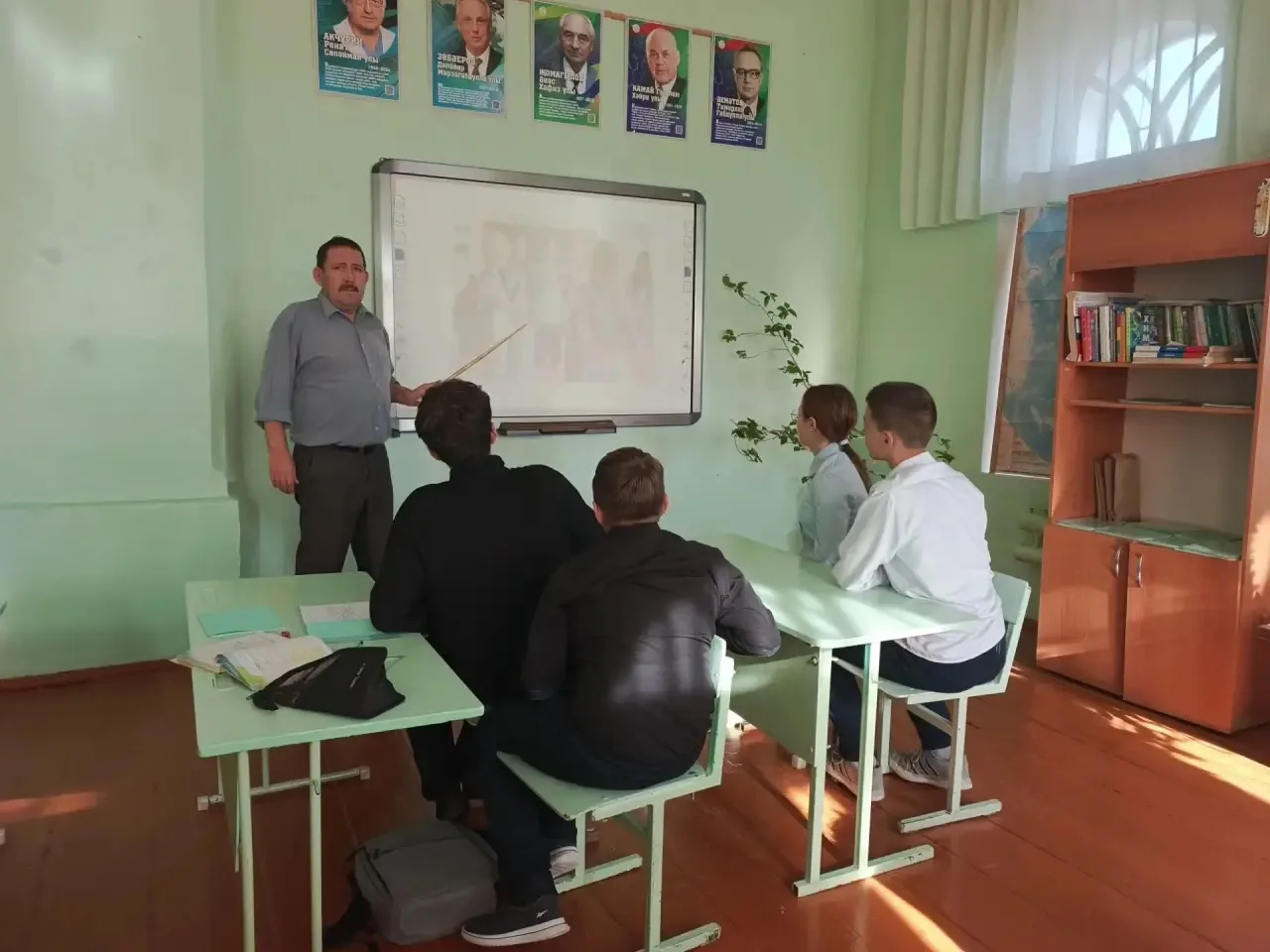 Сегодня в школе прошли классные часы