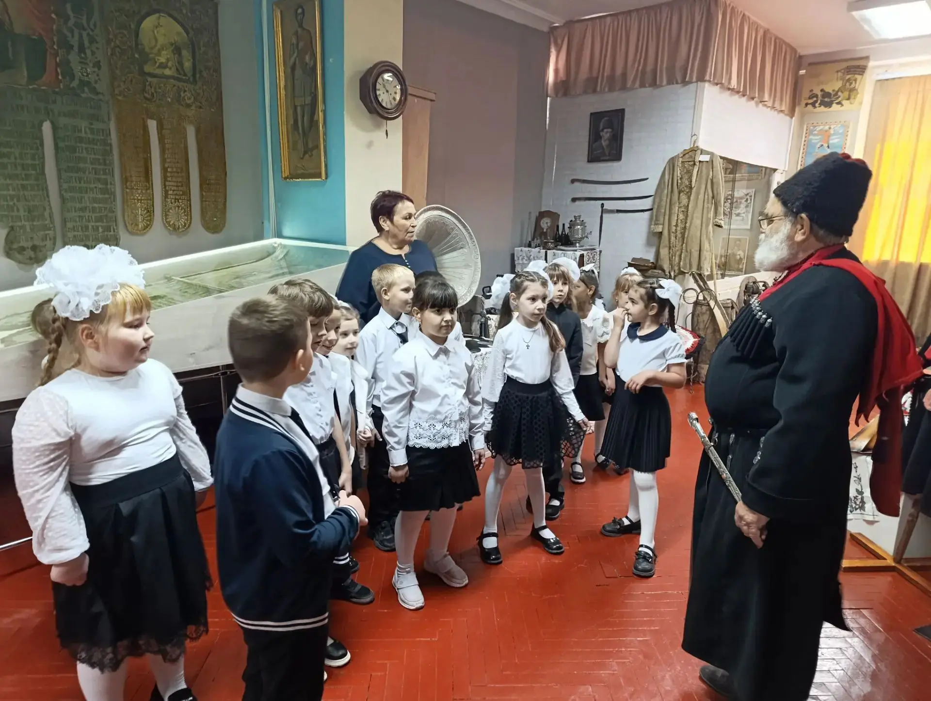 В рамках патриотического месячника казачьей истории🌻🌻🌻 учащиеся 1 А класса посетили ...