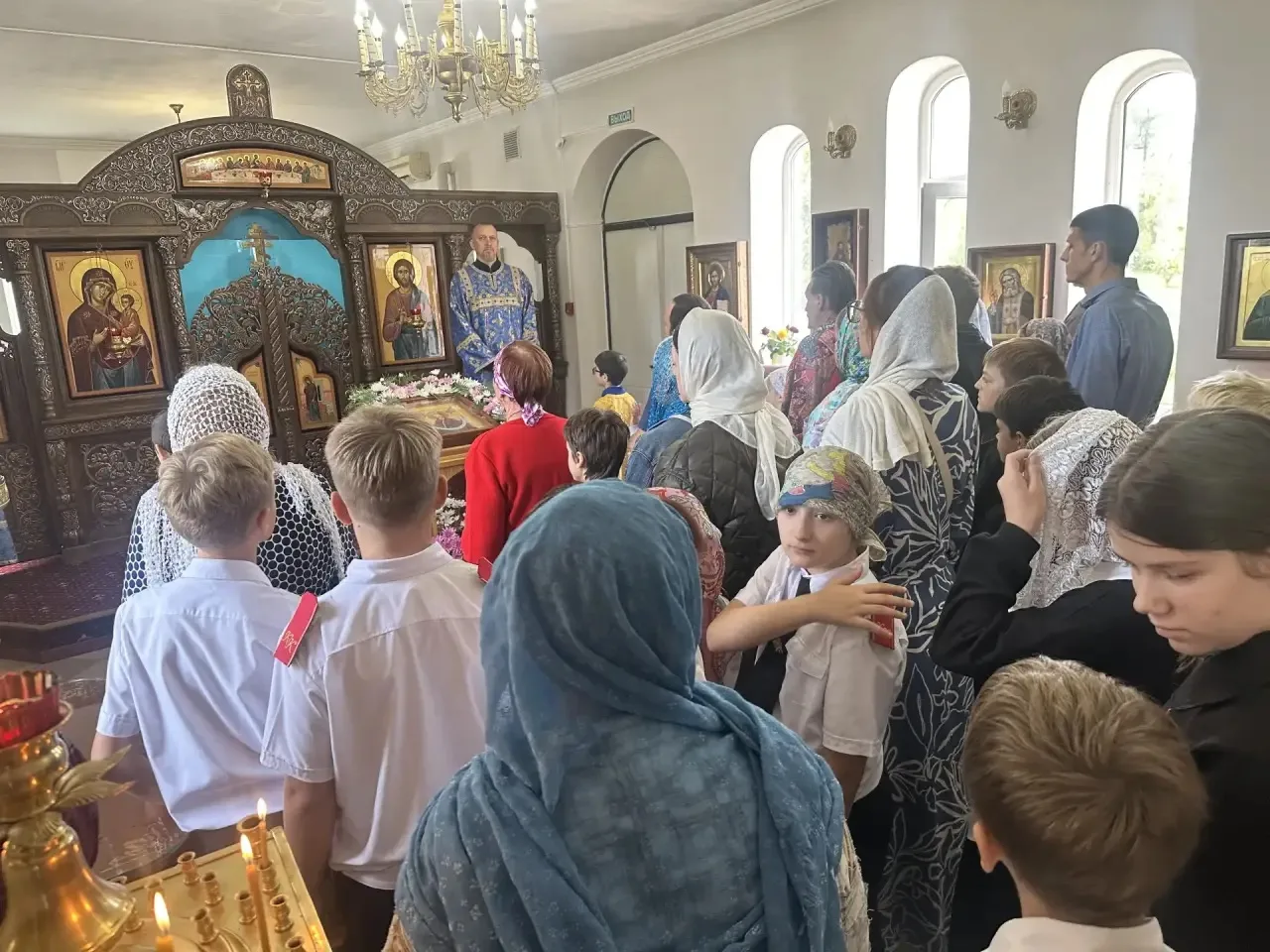 «Казак без веры — не казак»: Ученики нашей казачьей школы в хуторе Копанской встретили ...