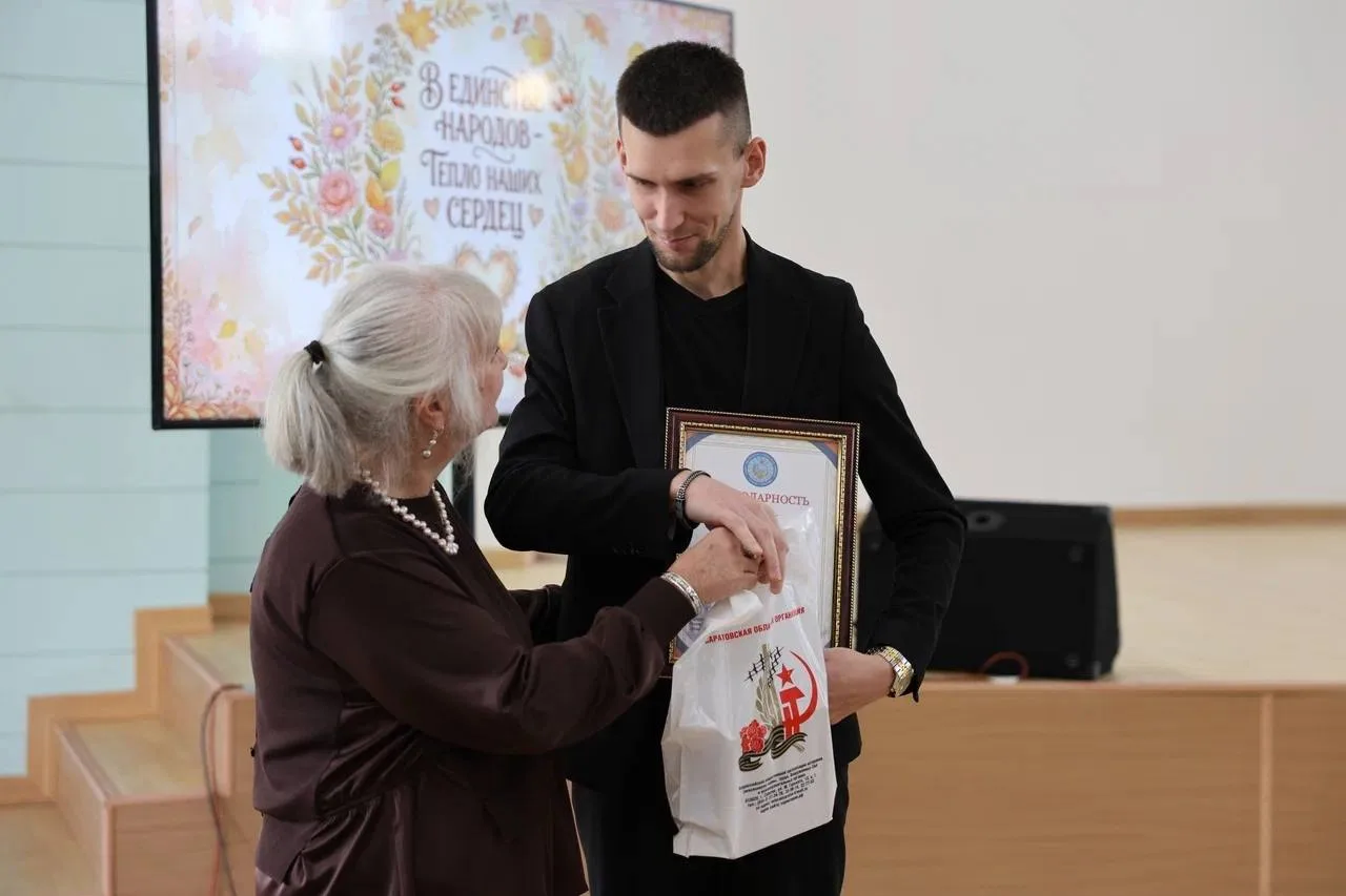 🤝 Уважение к старшим начинается с внимания.