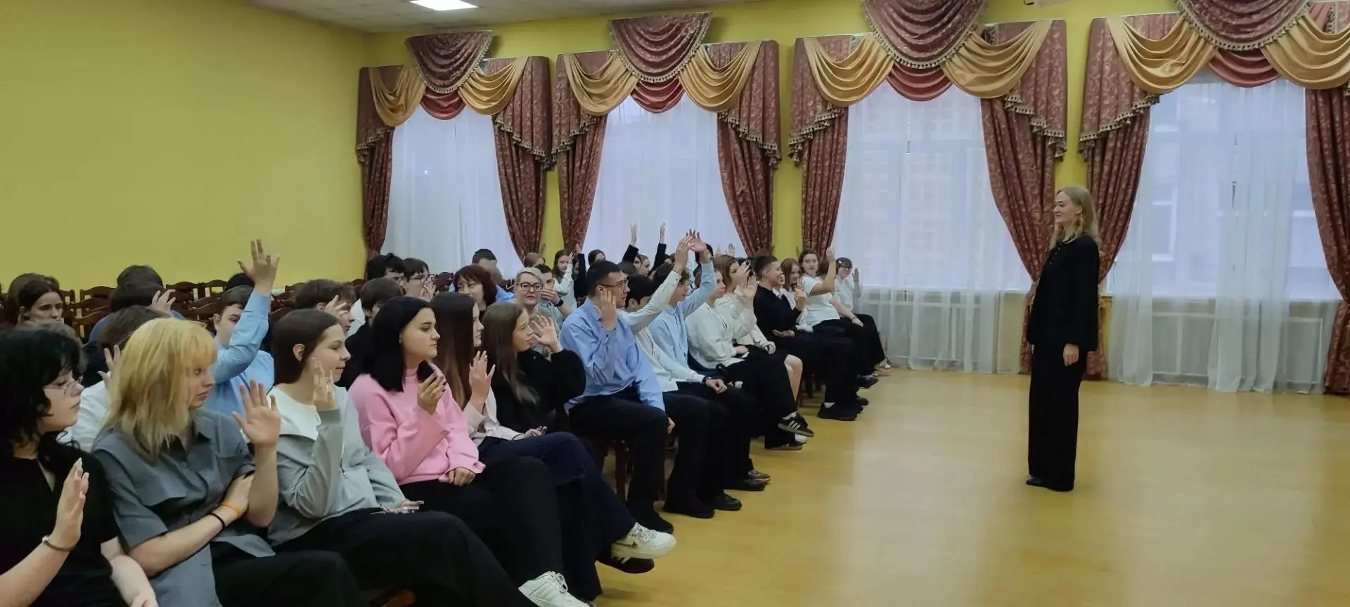 🎉 Профориентация в МОУ СОШ № 52: шаг к будущему! 🎉