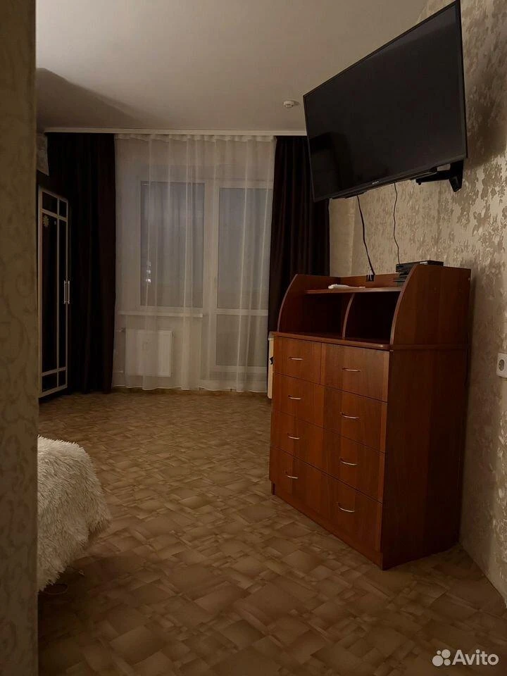 Сдам без посредников: 1-комнатная квартира, 38м²