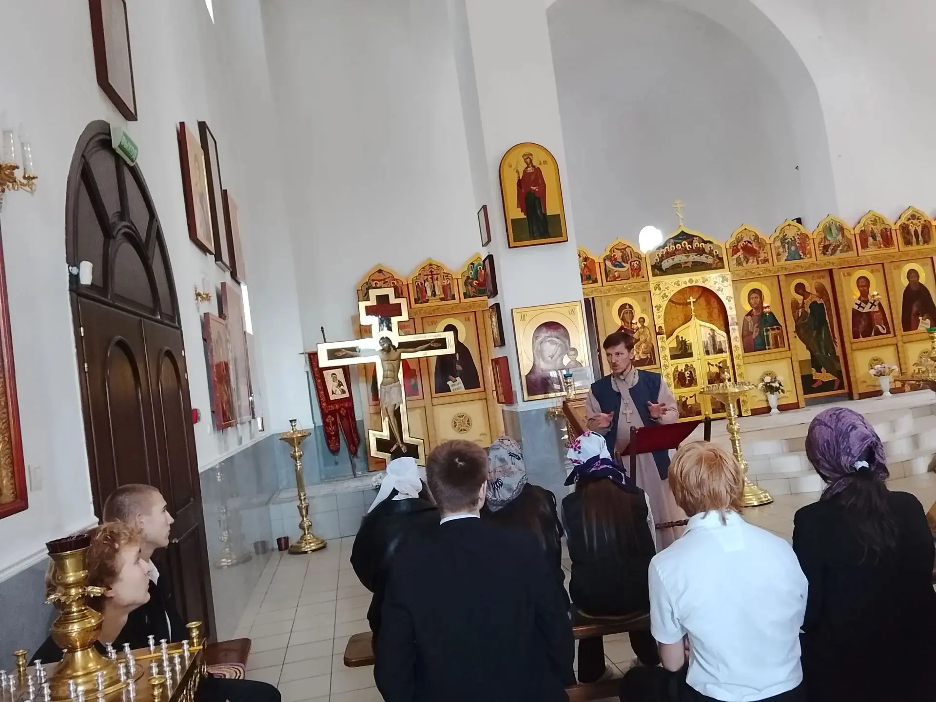 В рамках образовательного модуля «Социальное партнёрство» ученики 11"А" класса МБОУ СОШ...