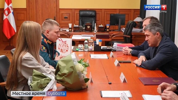 Губернатор Дмитрий Махонин встретился с Героем России Алексеем Соколовым