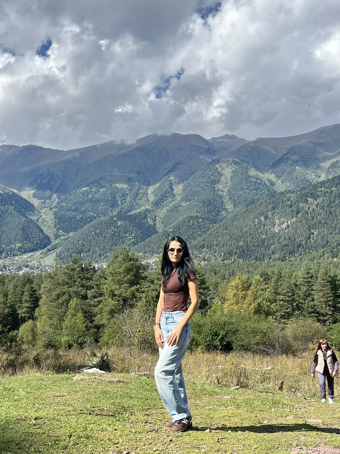 Горы, солнце и тот самый момент, когда никуда не нужно спешить. ⛰️