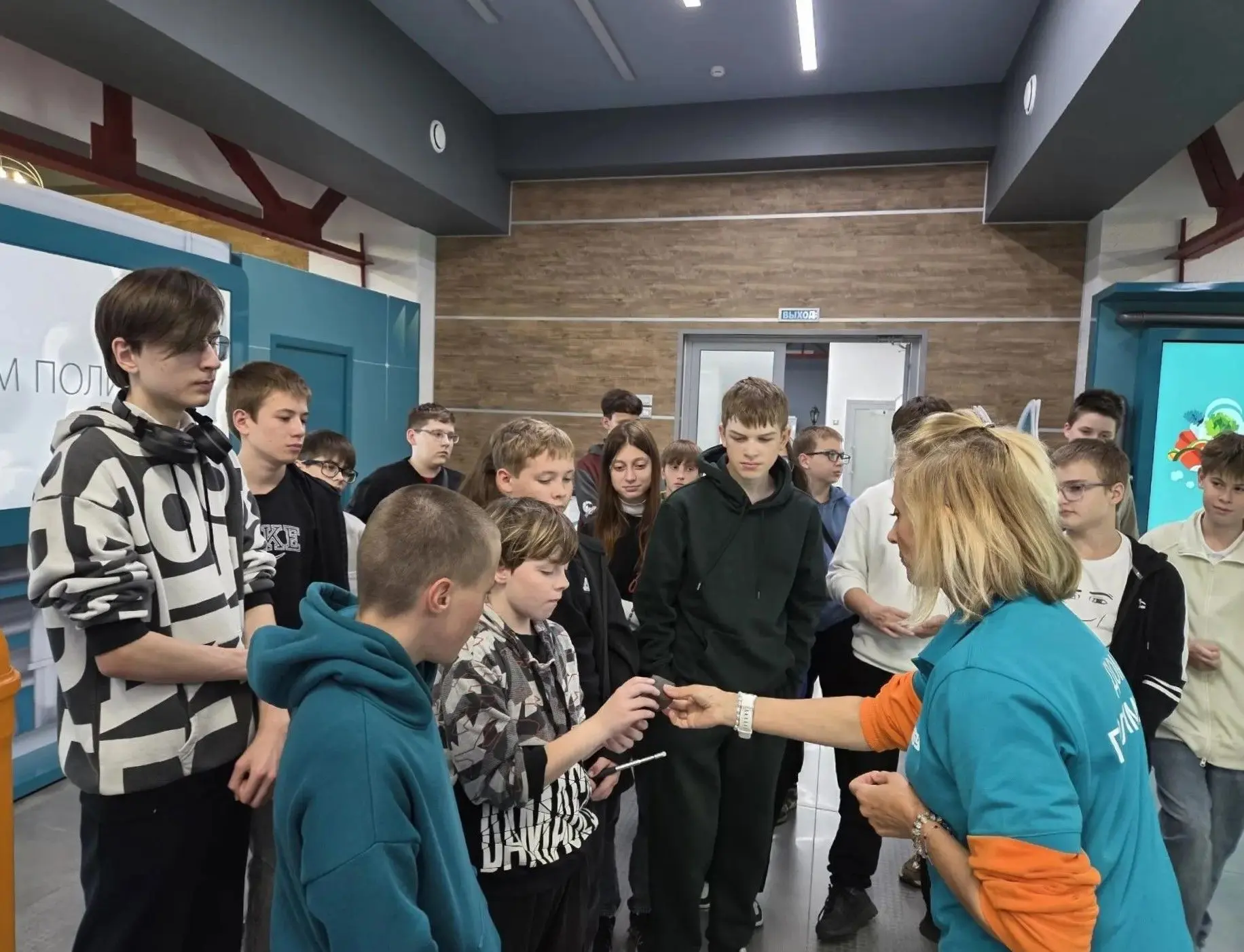 ✅ Выставка «Дом полимеров» в тверском «Кванториуме» объединила более 2 400 участников