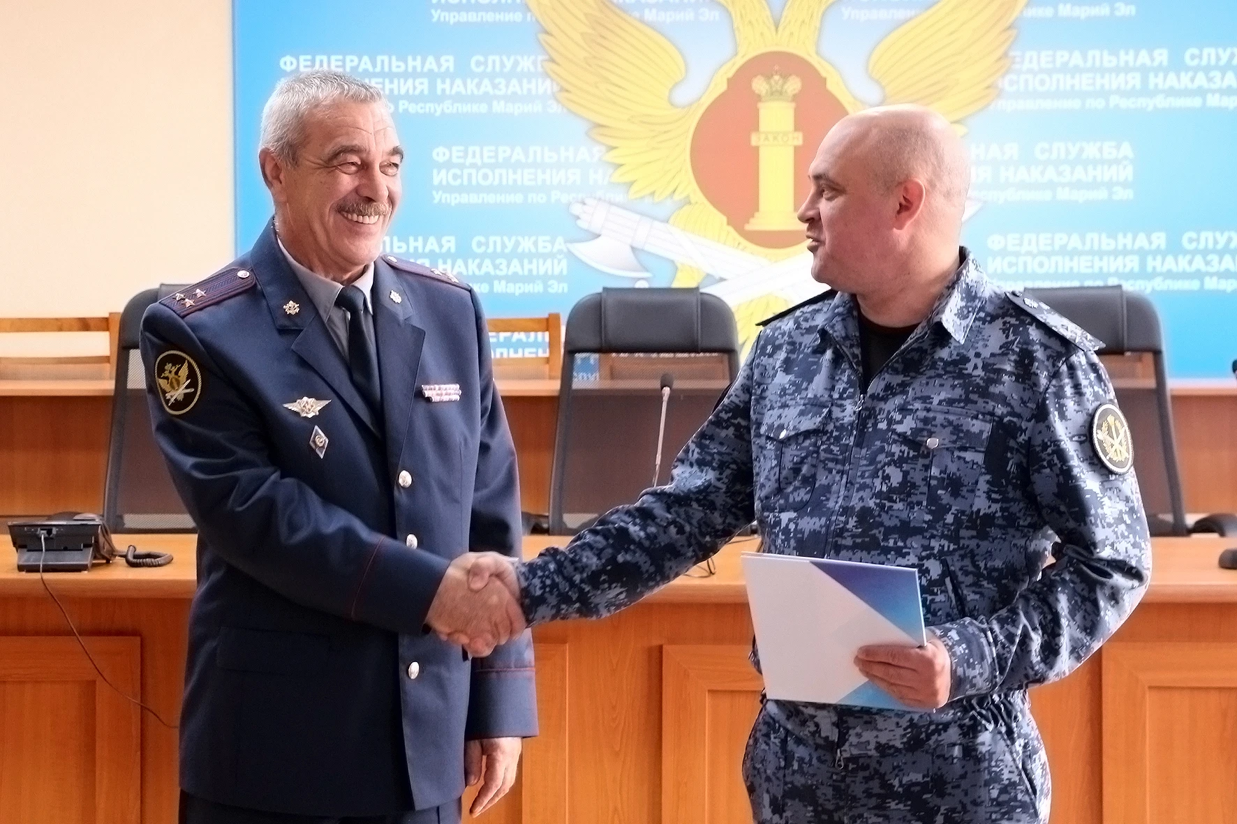 Вчера коллектив республиканского УФСИН торжественно проводил на заслуженный отдых замес...