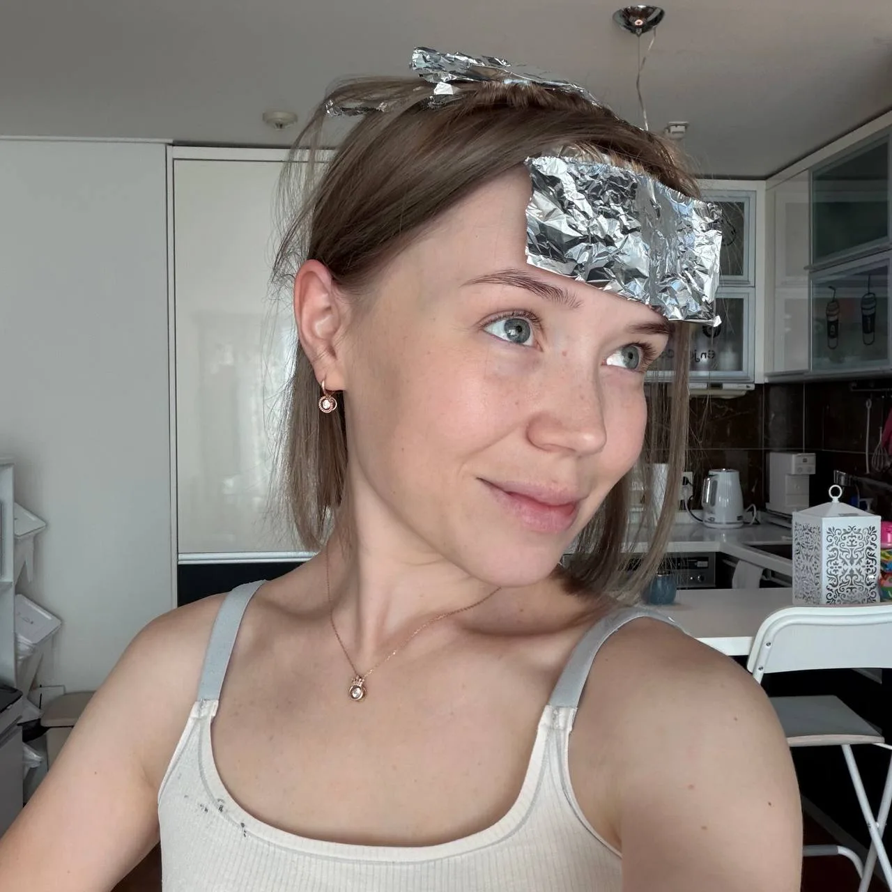 Навела чистоту и снова экспериментирую с волосами🙈 надеюсь, не отвалятся 😄
