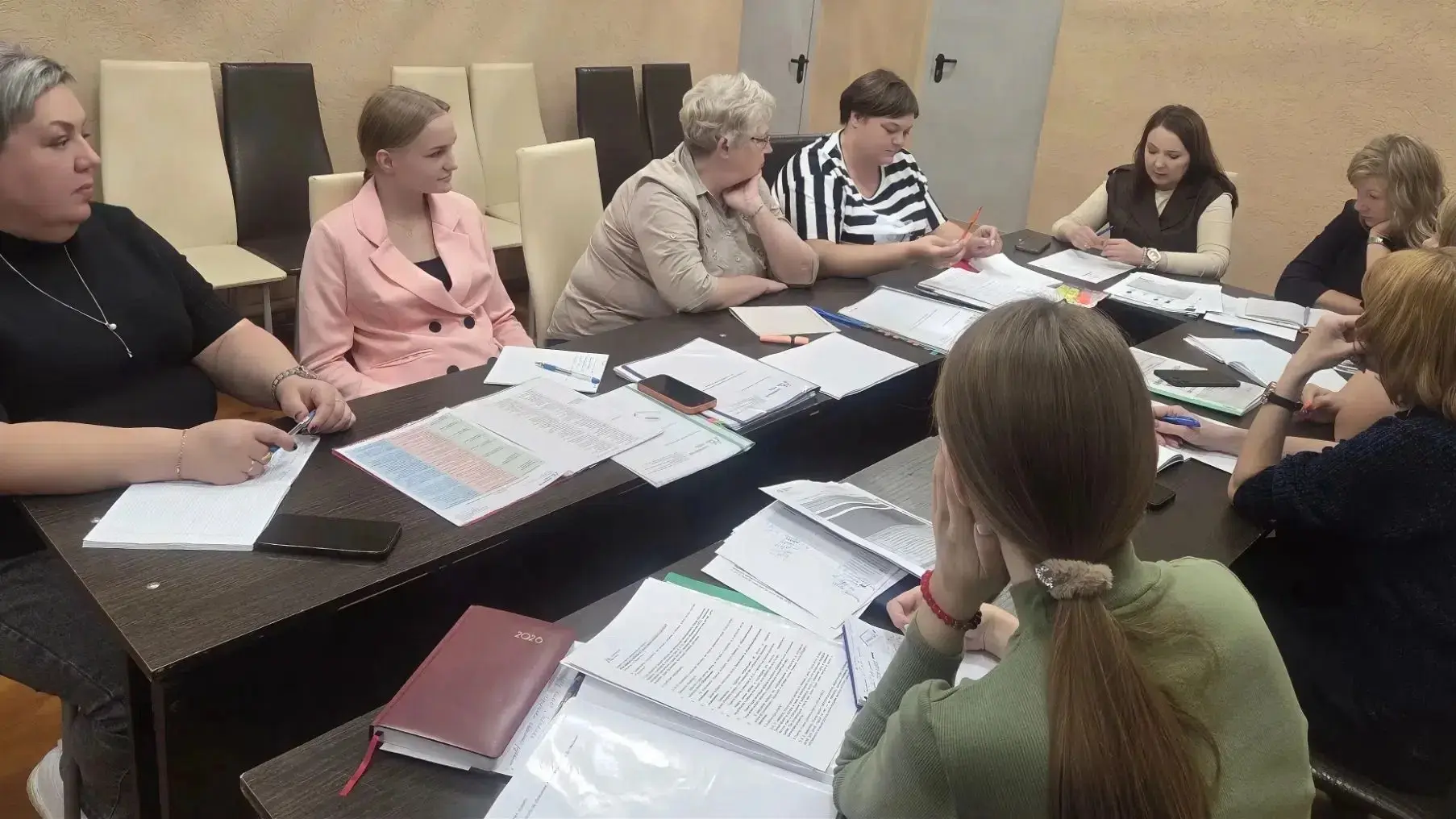 «В Семейном МФЦ прошло обучение специалистов — не просто совещание, а настоящая рабочая...