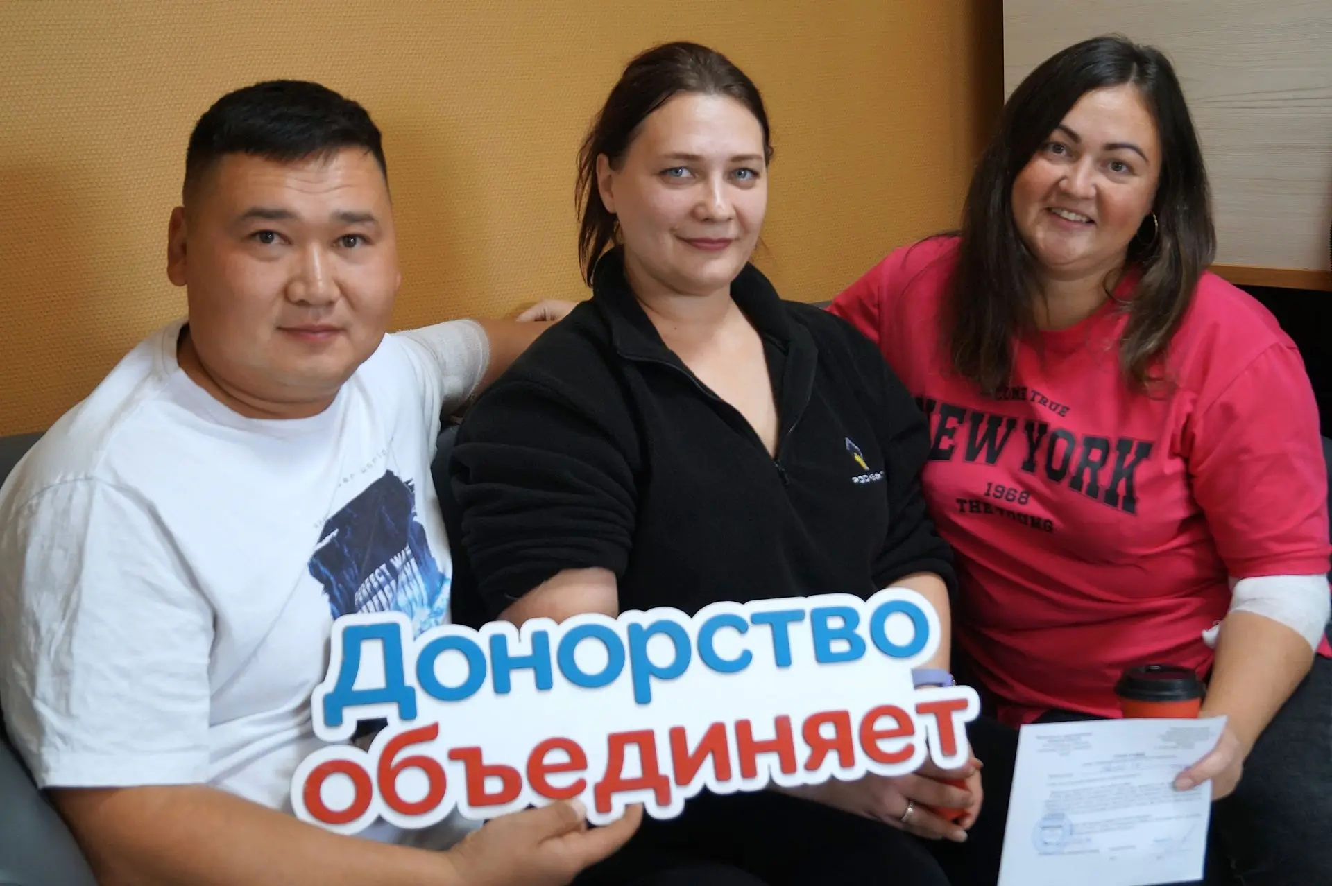 💪 Коллективная поддержка: сотрудники Акрона сдали кровь!