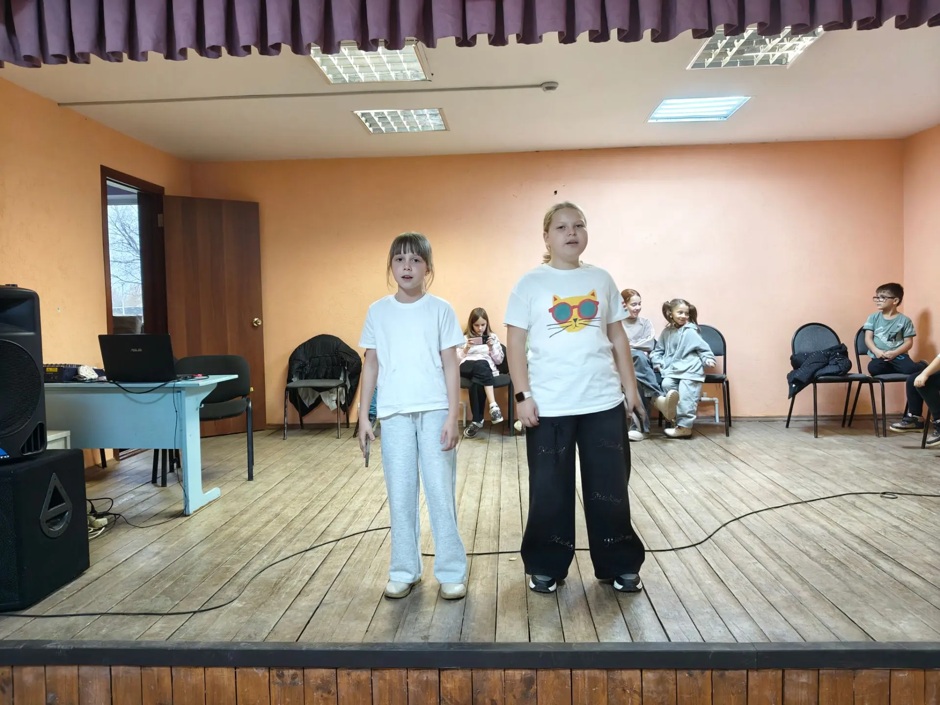 СДК" Никулино" вокальные группы:"Золотой голосок" и "Никулинские голоса". Руководитель ...