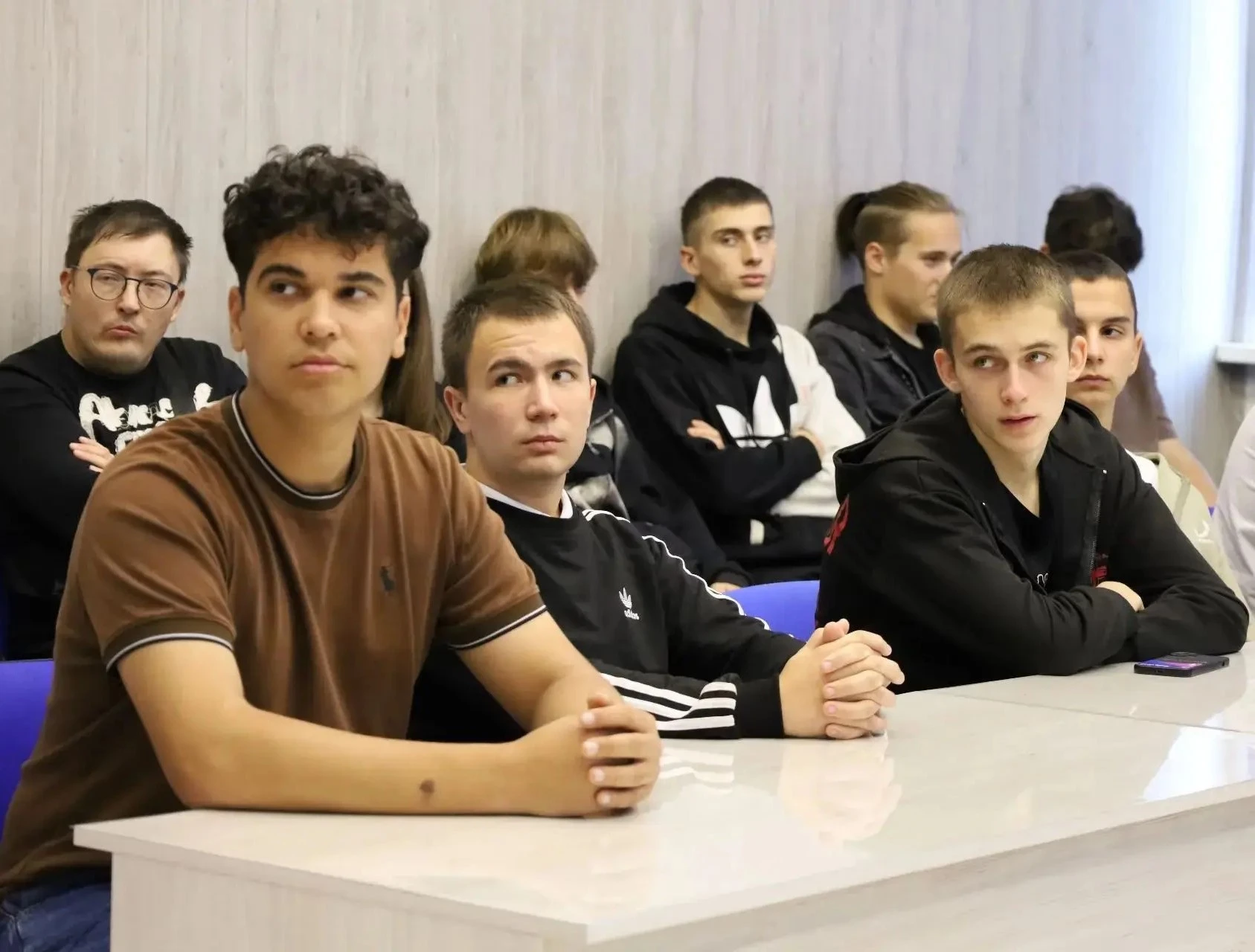 В рамках акции «Сообщи, где торгуют смертью!» полицейские Бузулука и представители духо...