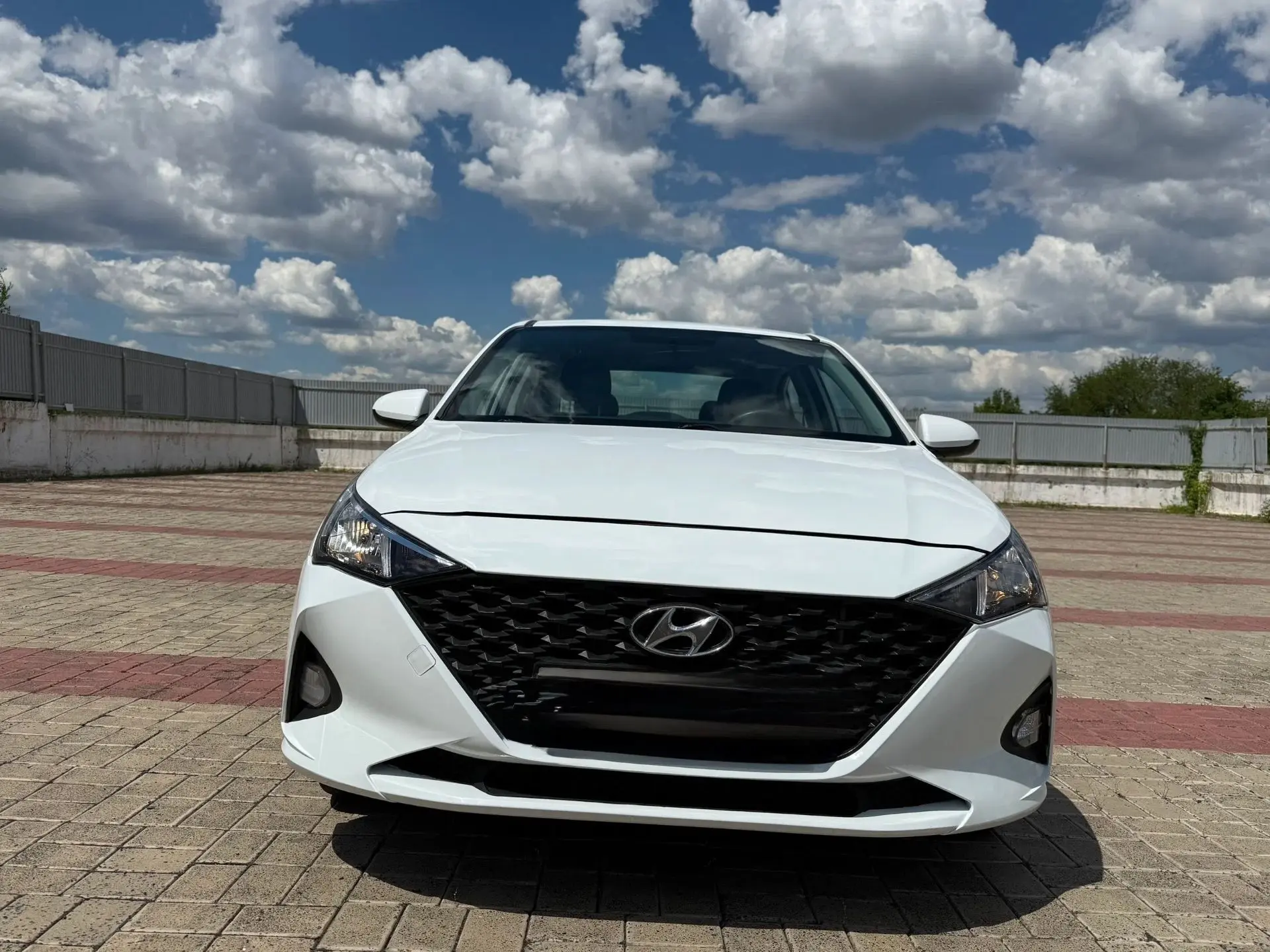 Продаю Hyundai Solaris, год-2021, обьем 1.5, отличное состояние!!! Возможен обмен,
