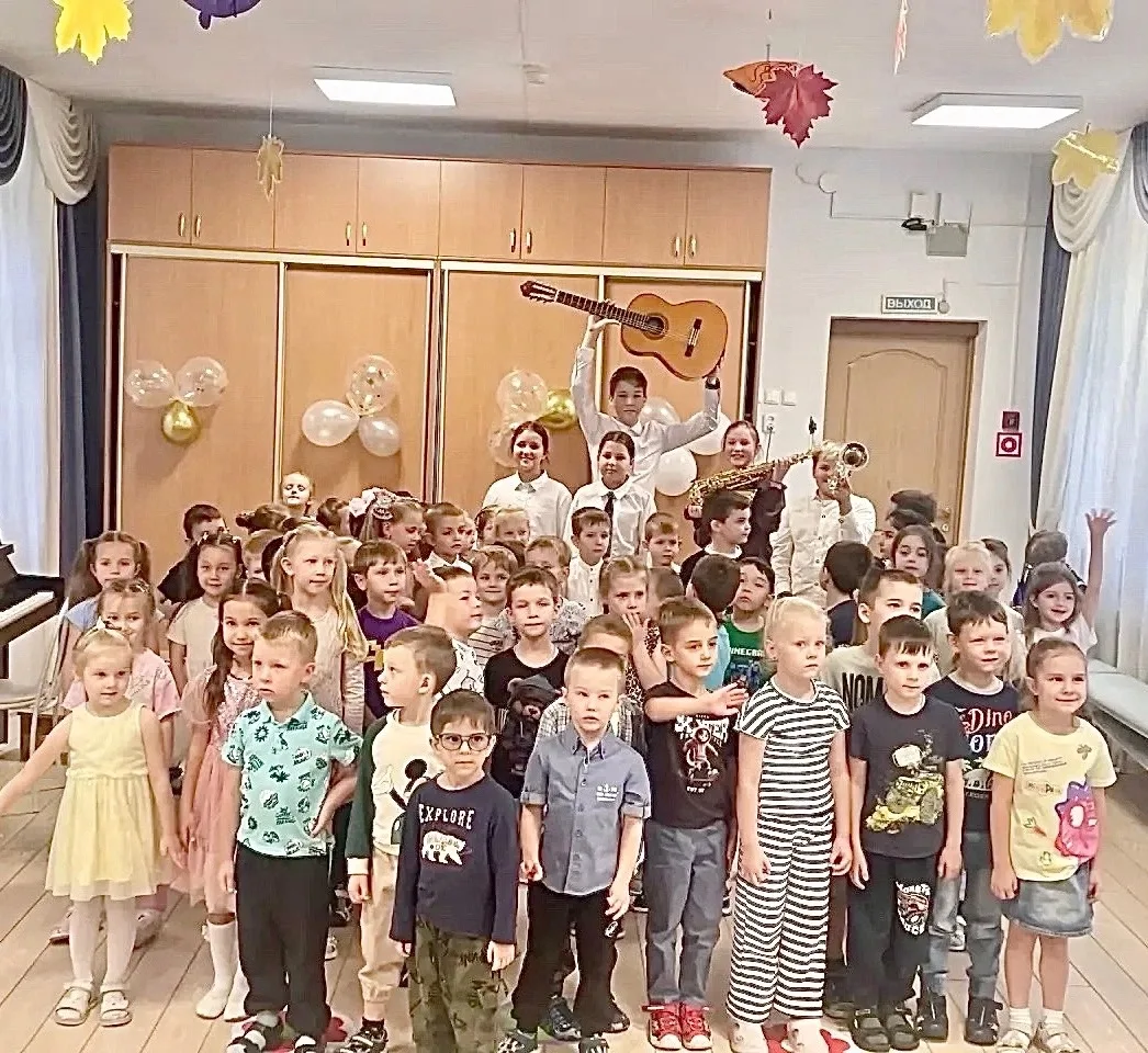 Наши музыканты в гостях у самых юных слушателей! ✨