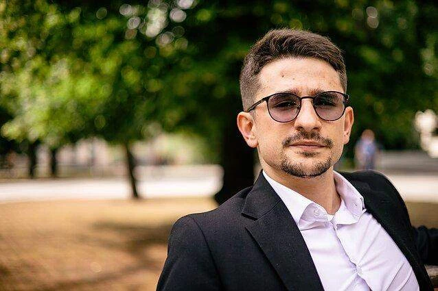 Блогеру Майклу Наки* заочно дали пять лет колонии. С учетом предыдущего приговора общий...