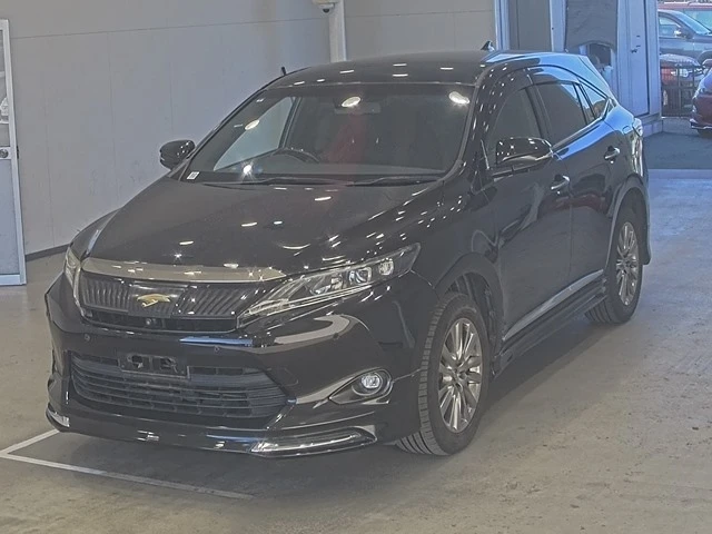 ⚫ TOYOTA HARRIER