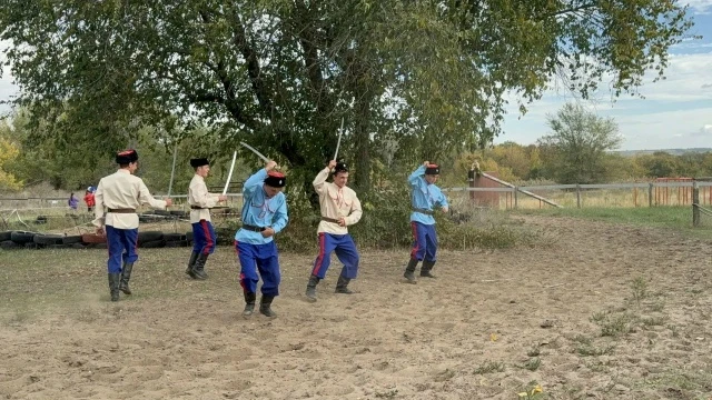 🏇 Когда традиция живет: в «Святой Руси» в 20-й раз провели обряд «Посажение на коня»