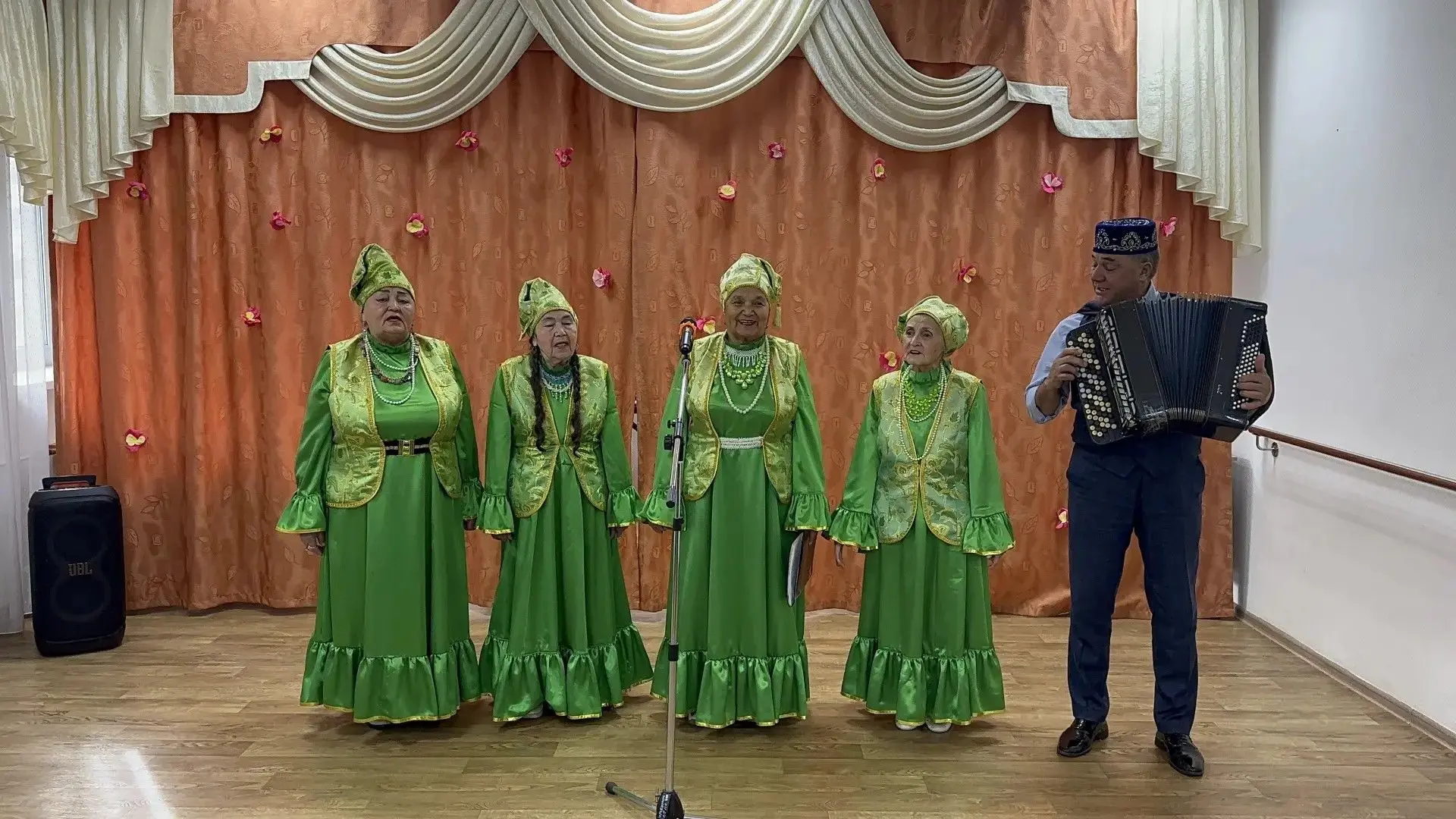 🎭💃 Яркие, эмоциональные, творческие номера ансамбля «Жаухар» Дома Дружбы Народов «Род...