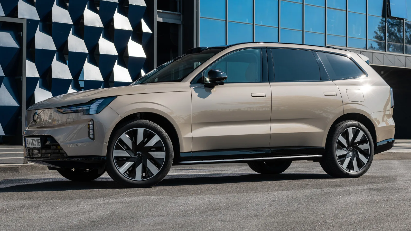Volvo и Nvidia объединили усилия для автономного вождения «от двери до двери»