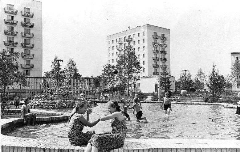 Бассейн на улице Гримау, 1958 год.