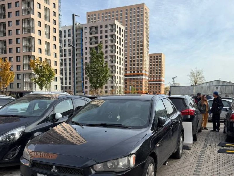 🚧 В Люблино у парка начали обустройство контейнерной площадки