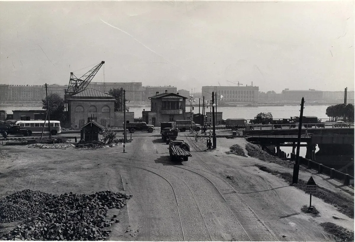 🌊 Исток Обводного канала у Невы. Ленинград, 1959 год.