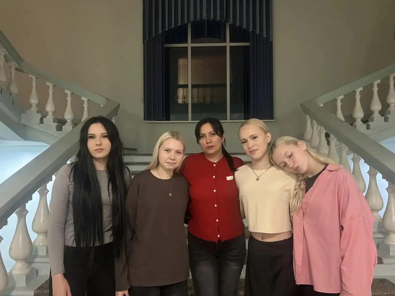 Активисты Движения Первых из 10а класса приняли участие в ежегодном осеннем показе теат...