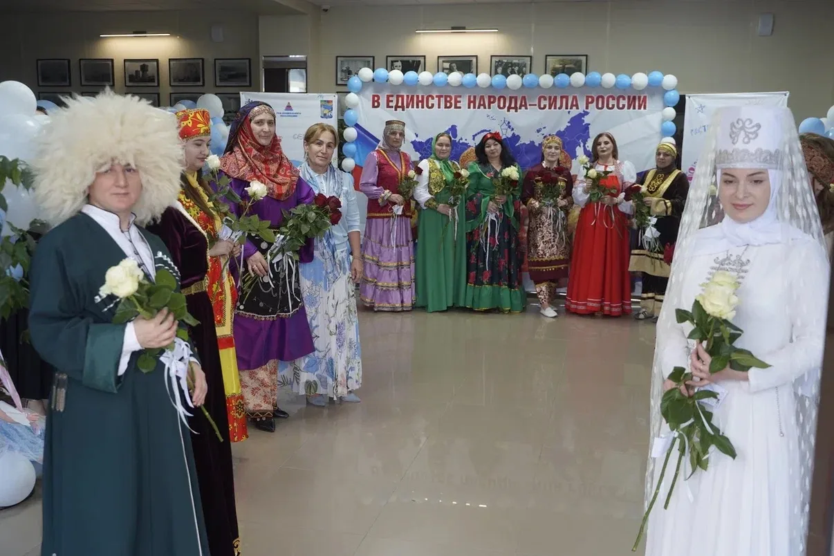 «Хранители детства»: в Кизилюрте чествовали работников дошкольного образования