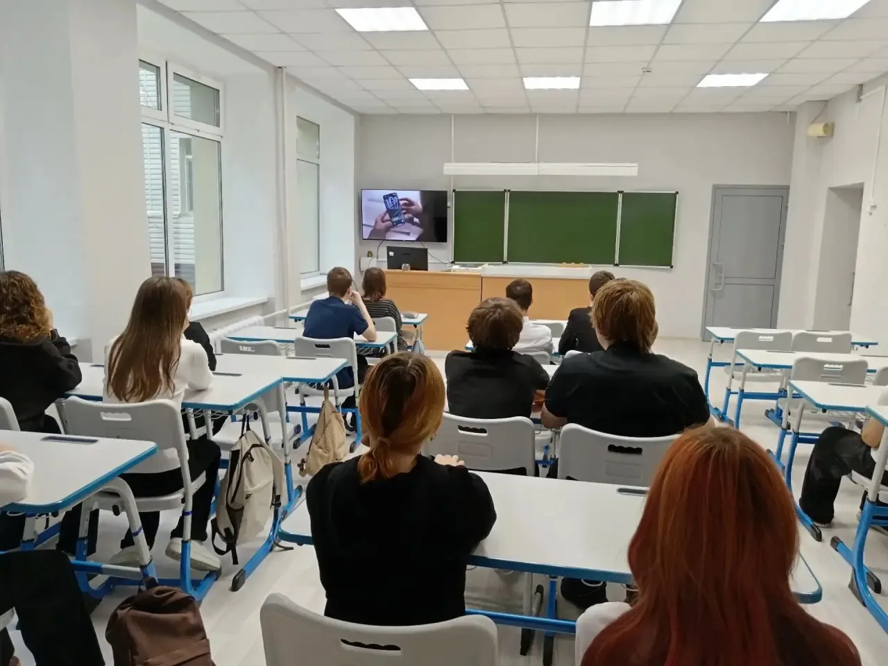 🎉 «Разговоры о важном»: безопасность в сети — тема, которая касается каждого! 📱🔐